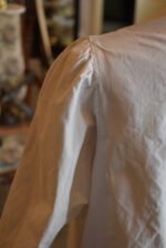 Historická dámská či dívčí košilka z bílého plátna