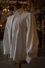 Historická dámská či dívčí košilka z bílého plátna