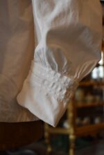 Historická dámská či dívčí košilka z bílého plátna