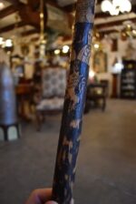 Starožitná turistická hůlka datovaná 1897