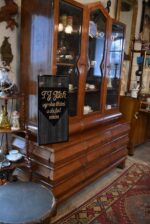 Starožitná reklamní cedule F.J. Jílek výroba likérů a obchod s vínem