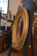 Starožitný zlacený rám s původní italskou reprodukcí Ježíše Krista