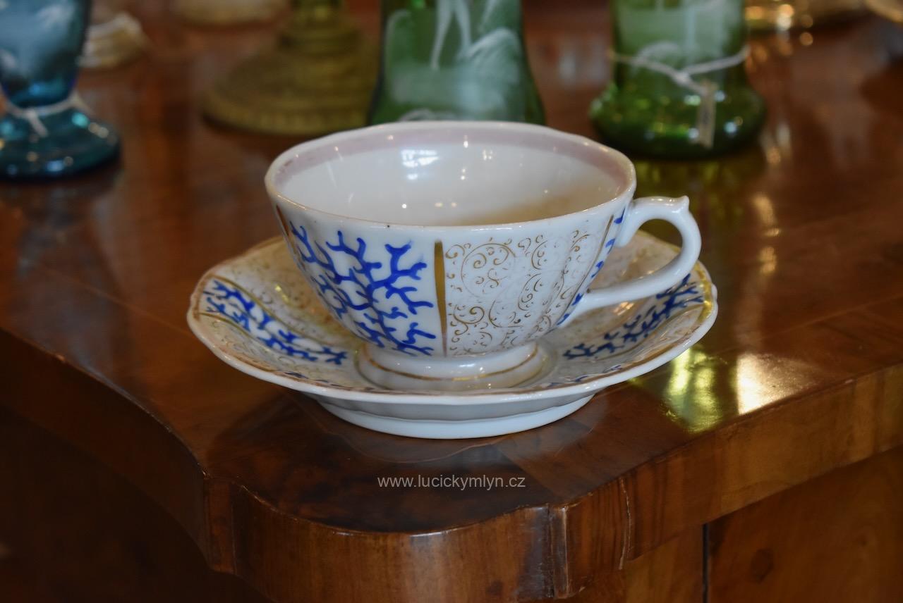 Starožitný porcelánový šálek s podšálkem Kysibl Starožitný porcelánový šálek s podšálkem Kysibl