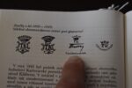 Velmi vkusná starožitná sada bílých porcelánových dóz
