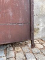 Vkusná a dobře zachovalá dvoukřídlá třímetrová brána