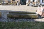 Starožitné ručně sekané pískovcové koryto délky 219 cm