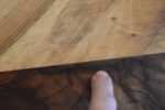 Neorenesanční starožitný bukový stůl s ořechovou dýhovanou deskou