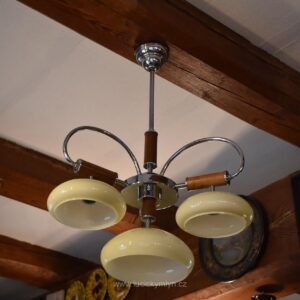 Starožitný tří-ramenný lustr ART-DECO s chromem, tmavým dřevem a miskovými stínidly