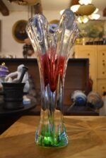 Skleněná váza Chřibská Josef Hospodka s organickým tvarem a barevnými přechody ze 60. let