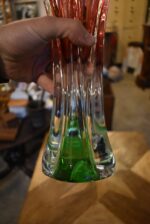 Skleněná váza Chřibská Josef Hospodka s organickým tvarem a barevnými přechody ze 60. let