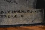 Starožitná votivní malba Madonna del Sangue di Re, olej na plátně, 1. pol. 19. století.