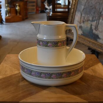 Starožitná keramická toaletní souprava lavor a džbán s pásovým dekorem růžových květů