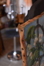 Starožitná romantická malba kvetoucího stromu s ptáčky, olej na plátně, okolo poloviny 19. století.