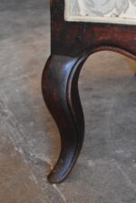 Velké starožitné zámecké barokní křeslo ušák se sklápěcím opěradlem z období okolo roku 1770.