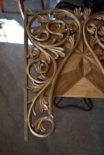 Velké párové zlacené sakrální řezby z lipového dřeva s florálními motivy ze závěru 19. století