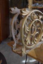 Velké párové zlacené sakrální řezby z lipového dřeva s florálními motivy ze závěru 19. století