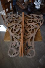 Velké párové zlacené sakrální řezby z lipového dřeva s florálními motivy ze závěru 19. století