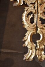 Monumentální párové barokní oltářní řezby z lipového dřeva zlacené plátkovým zlatem.