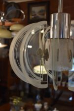 Retro lustřík s chromovaným válcem a půlkruhovými skleněnými lamelami z 60.–70. let