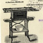 Starožitný litinový stolek ve vzdušném secesním stylu, původně podstavec pro vařič Nestor Martin.