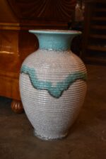 Velká prvorepubliková podlahová váza Ditmar Urbach s tyrkysovou krakelovanou glazurou