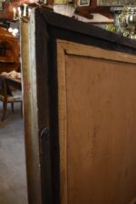 Velké starožitné nástěnné zrcadlo v hlubokém zlatém rámu blondel s akantovým dekorem