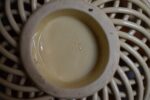 Starožitné porcelánové košíčky s antickým medailonem, nejspíše Doubí u Karlových Varů, pár