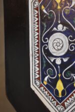 Prvorepublikový osmiboký stojan ART-DECO s ručně malovanou keramickou destičkou.