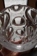 Starožitná váza ART-DECO s matovaným reliéfem Adama a Evy připsaná Rudolfu Hlouškovi z Železného Brodu