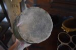 Starožitný barokní kameninový džbán s tmavozelenou olovnatou glazurou z období okolo roku 1800.
