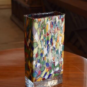 Modernistická pestrobarevná mozaiková váza millefiori připisovaná Ateliéru Beránek, výška 30 cm.