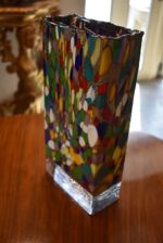 Modernistická pestrobarevná mozaiková váza millefiori připisovaná Ateliéru Beránek, výška 30 cm.