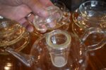 Starožitný čajový servis Jenaer Glas Tefla Jena Therm z žáruvzdorného borosilikátového skla.