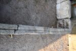 Monumentalny zbiornik z piaskowca pochodzący ze starego browaru z XIX wieku, zestaw składający się z 12 elementów.