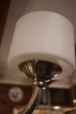 Starožitný rondokubistický tří-ramenný lustr ve stylu Dagoberta Peche z chromované mosazi.
