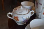 Starožitný porcelánový servis O.&E.G. Royal Austria s květinovým dekorem pro 4 osoby.