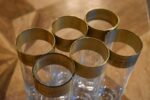 Sada šesti sklenic MOSER z křišťálového skla se zlatou oroplastikou a vinným motivem.