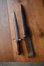 Starožitný rakousko-uherský bodák M.95 Mannlicher Steyr s pochvou.