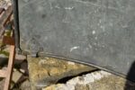 Unikátní barokní měděná krbová zástěna s datací 1781 a svatebním výjevem.