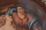 Antyczny porcelanowy talerz „Royal Vienna” z figuralnym motywem przedstawiającym dwie kobiety.