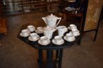 Starožitný porcelánový kávový servis ART-DECO pro 10 osob s květinovým dekorem a zlatou linkou.